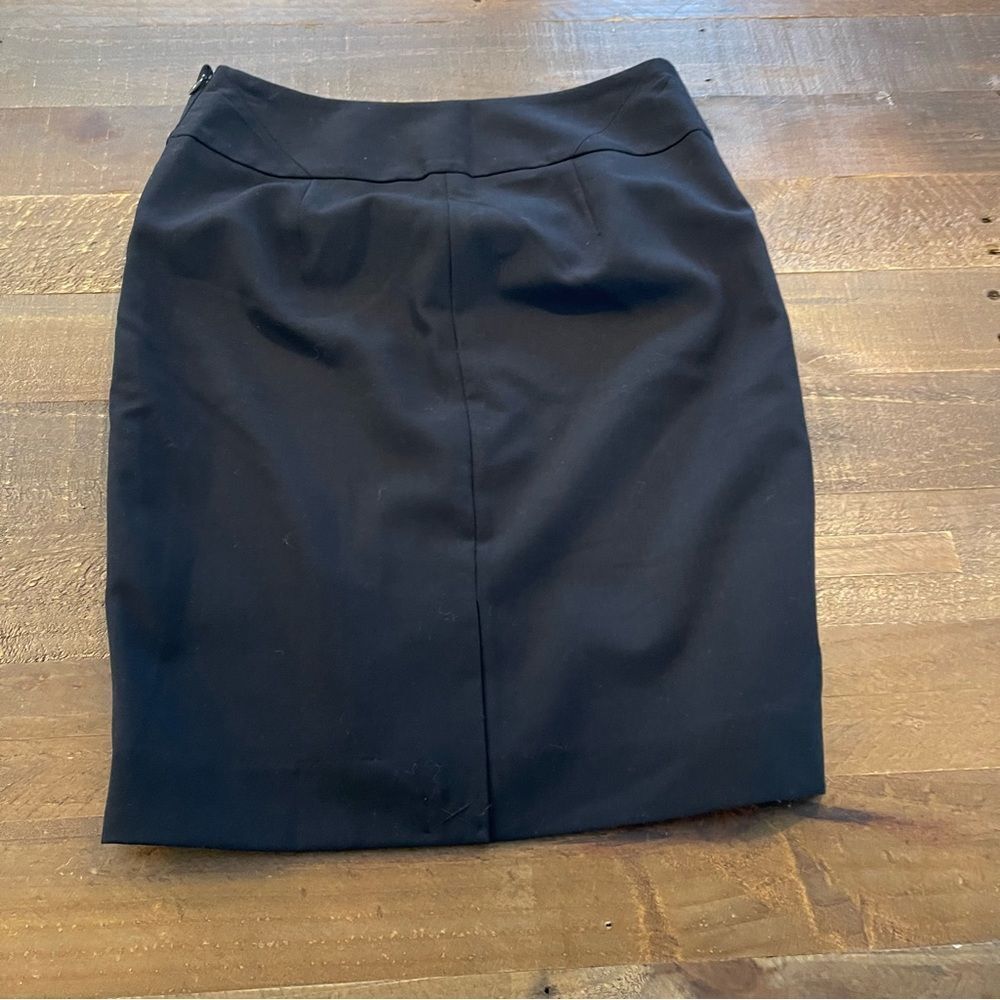 Banana Republic‎ Factory Casual Skirt - Picture 2 of 8